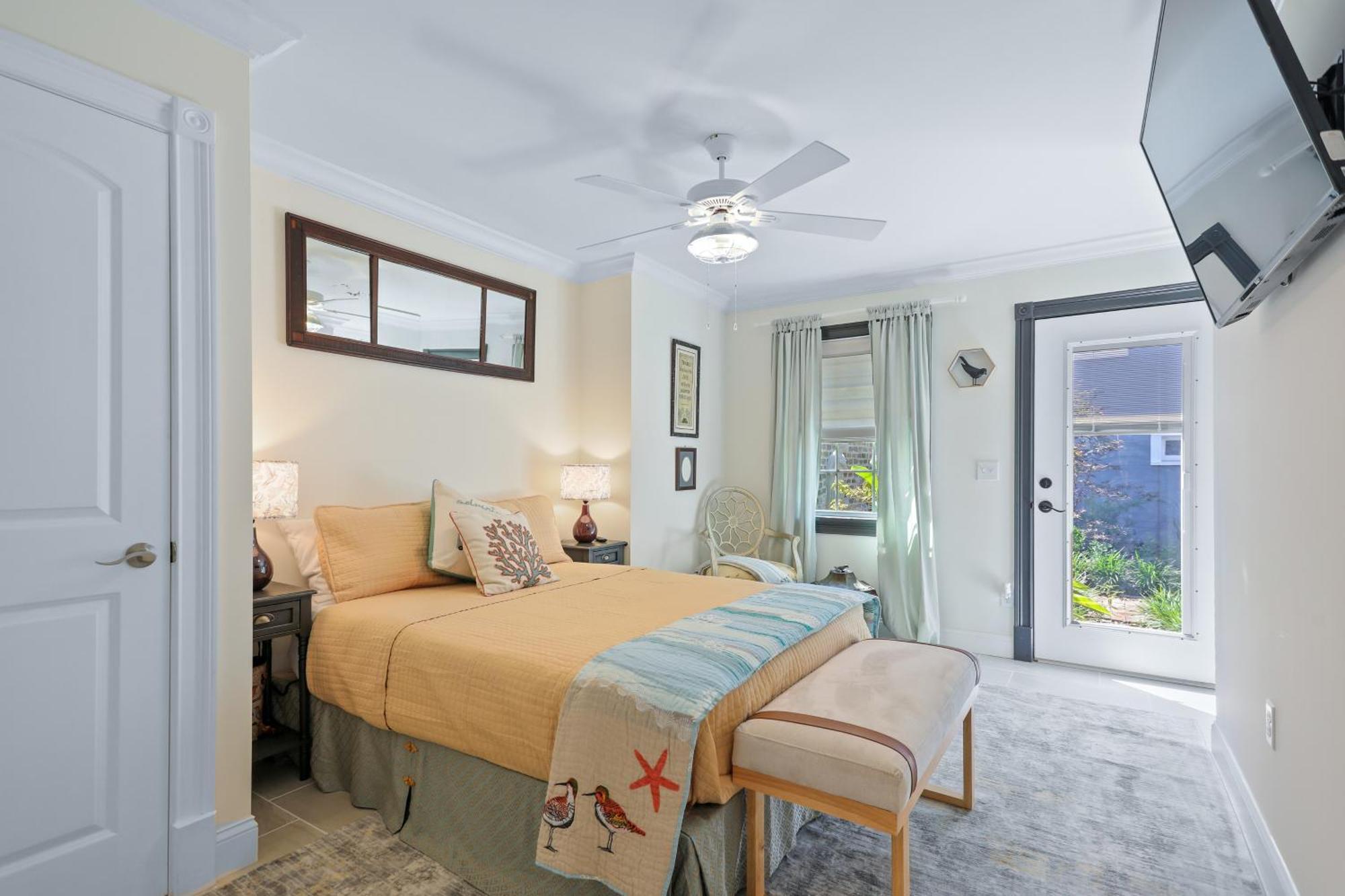 Appartement New! Historic 1bed/1bath Steps To River St! *